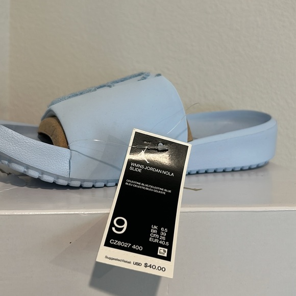 Women’s Jordan Slide - Picture 3 of 4